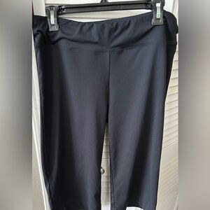 Black Athletic Capri Leggings